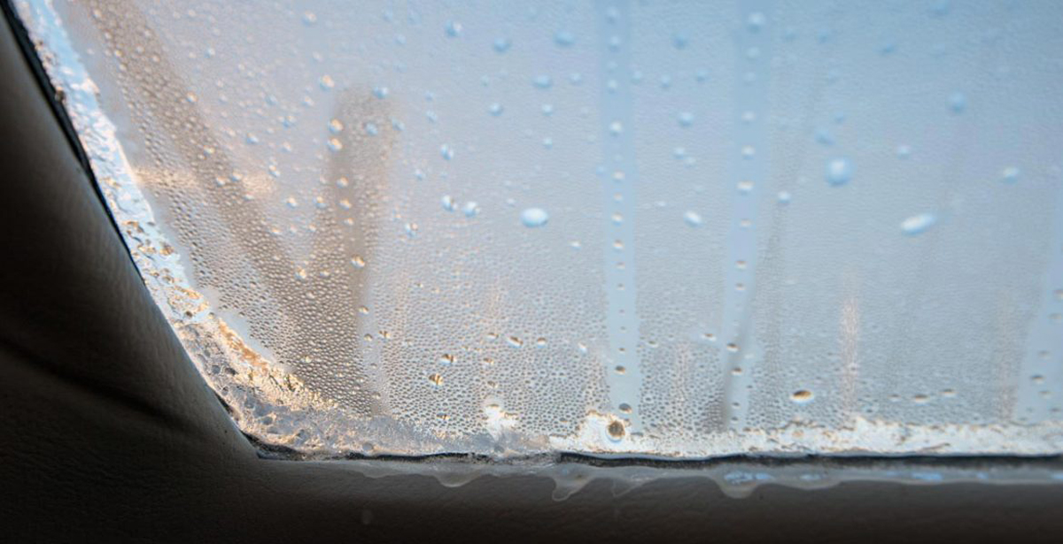 COMMENT ÉTANCHER LES AUVENTS ET LES TOILES